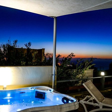 Villa Sunrise Onlava à Oia  Extérieur photo