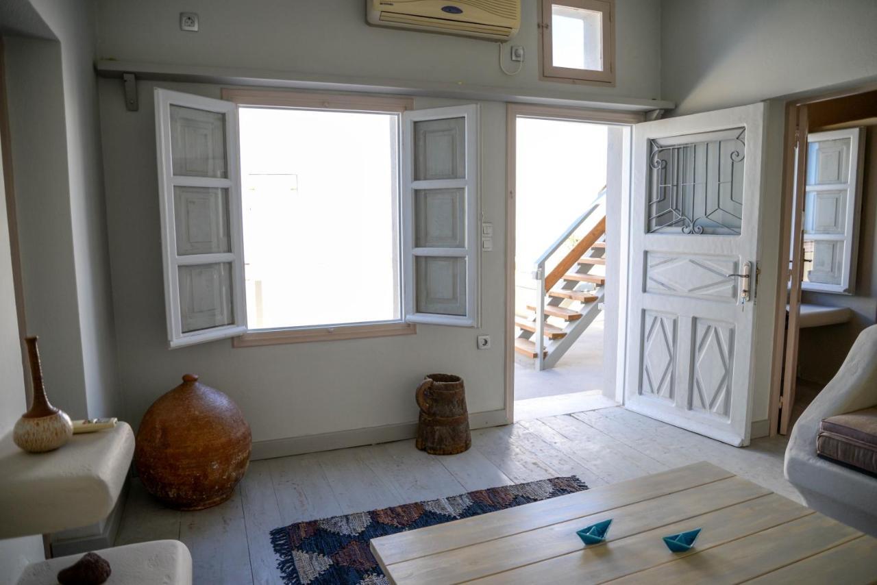 Villa Sunrise Onlava à Oia  Extérieur photo