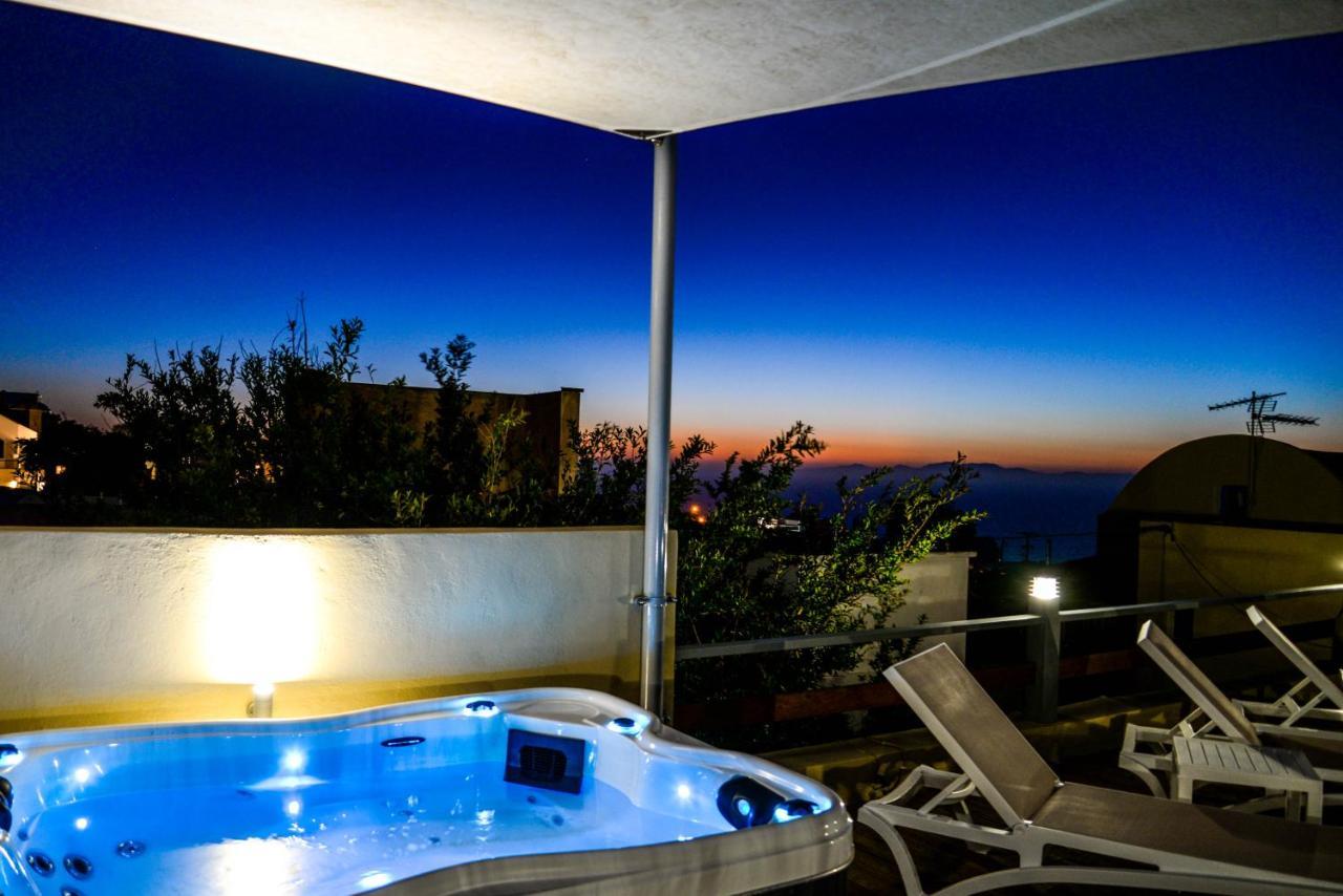 Villa Sunrise Onlava à Oia  Extérieur photo
